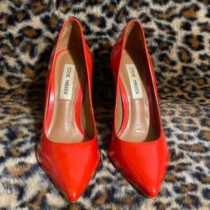 STEVE MADDEN VALA RED HEELS (size 6)